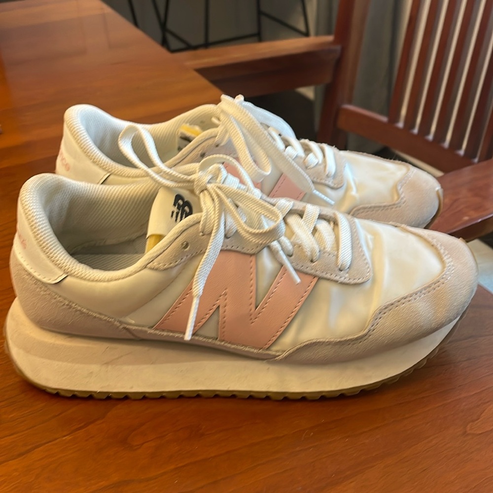 New Balance sneakers size 9